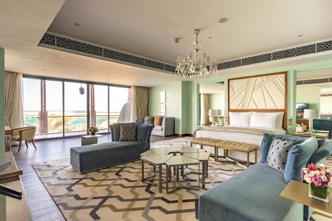 Royal Saray Resort Manama Exterior photo A suite at the hotel