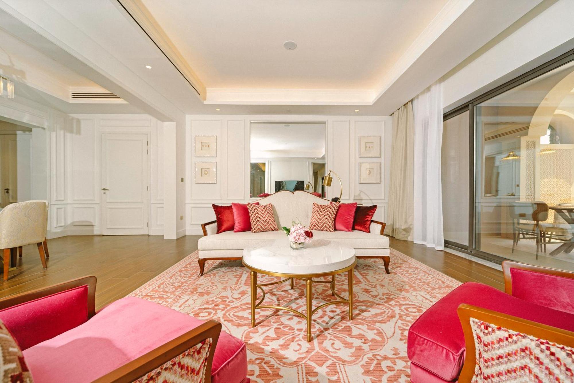 Royal Saray Resort Manama Exterior photo The living room of the suite