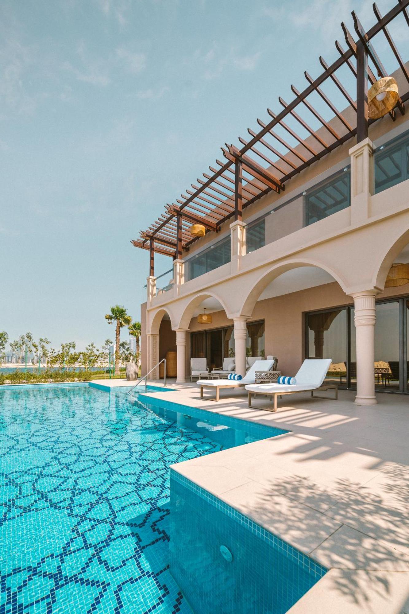 Royal Saray Resort Manama Exterior photo The Oberoi Dubai