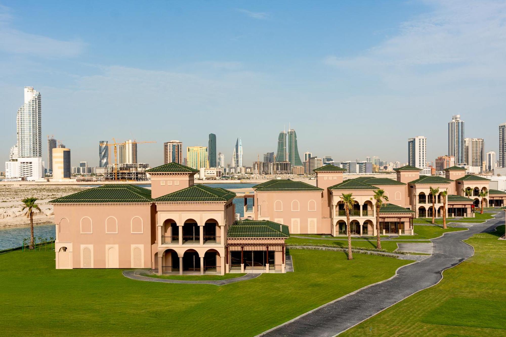 Royal Saray Resort Manama Exterior photo Dubai Motor City
