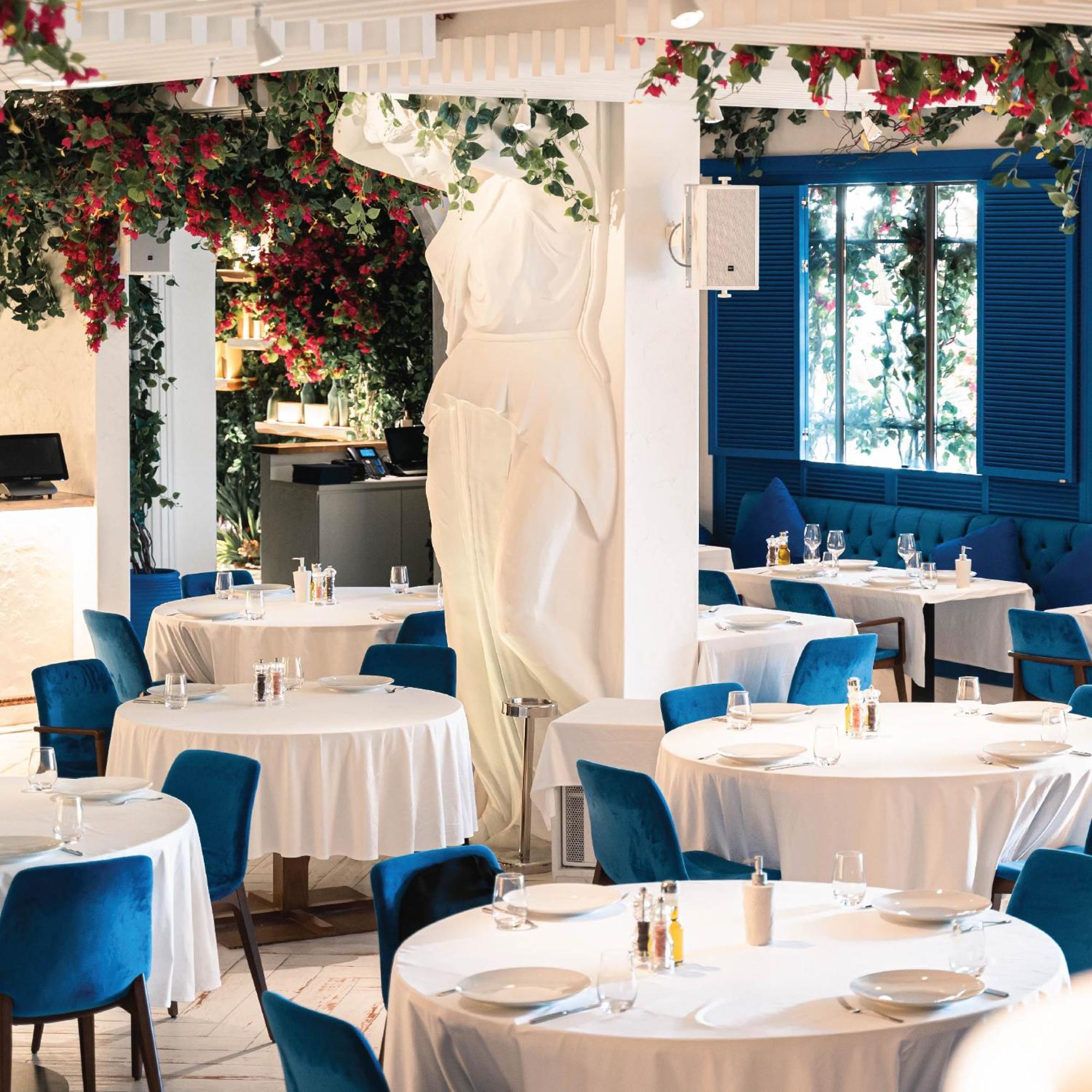 Royal Saray Resort Manama Exterior photo Interior of the restaurant