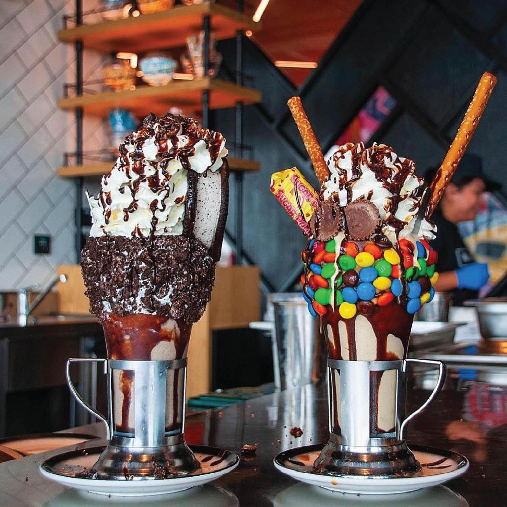 Royal Saray Resort Manama Exterior photo Two milkshakes