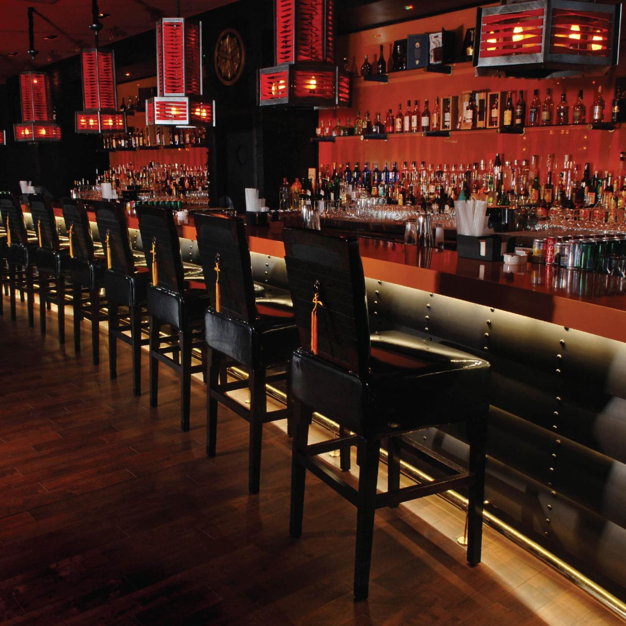 Royal Saray Resort Manama Exterior photo The bar at the Mandarin Oriental