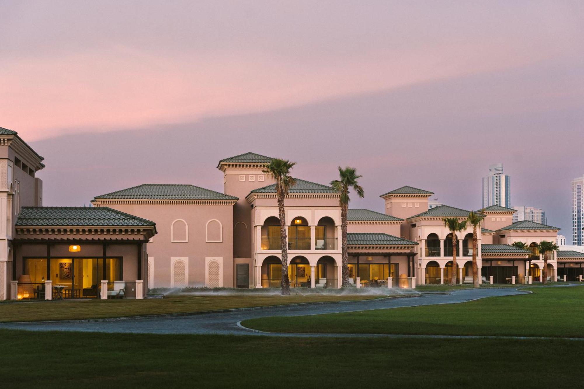 Royal Saray Resort Manama Exterior photo