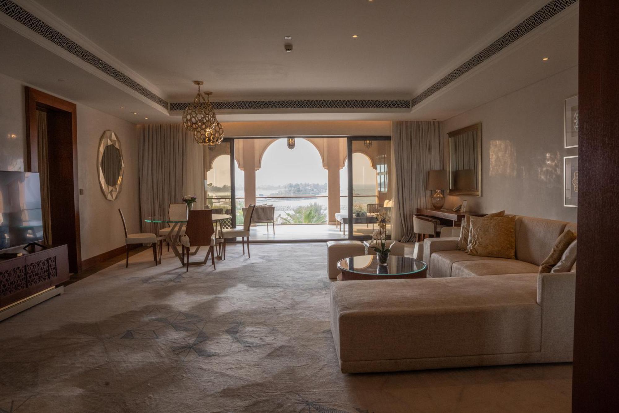 Royal Saray Resort Manama Exterior photo