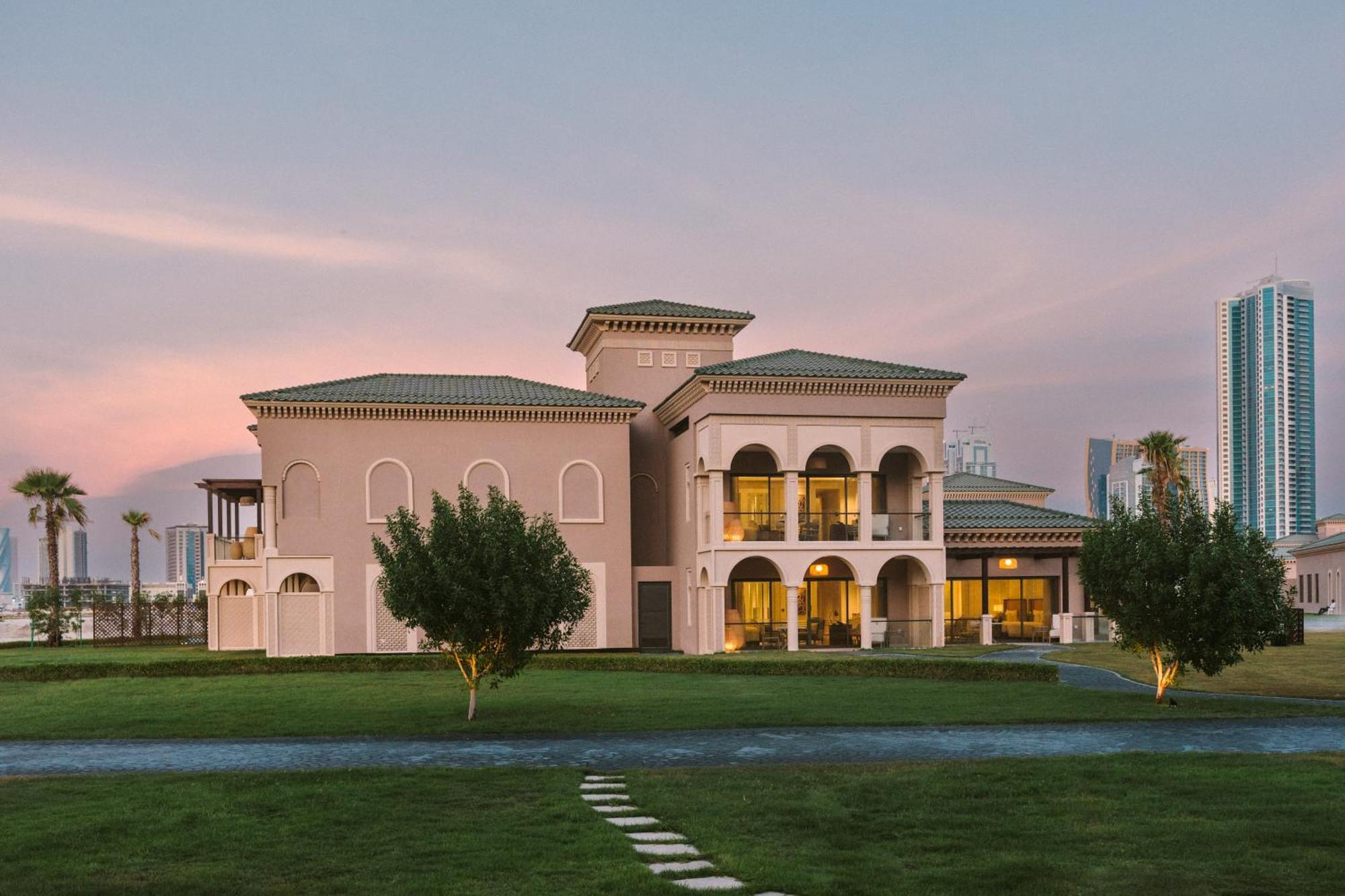 Royal Saray Resort Manama Exterior photo